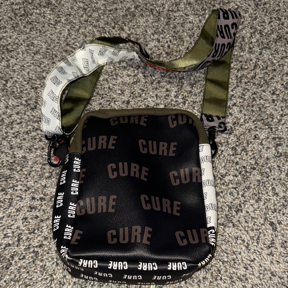 CURE Olive and Black Patchwork Messenger Bag - Picture 4 of 4